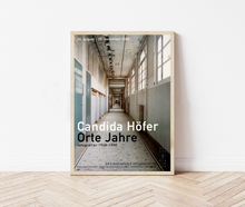Load image into Gallery viewer, Candida Höfer - Orte Jahre. Fotografier 1968-1999 (70cm X 100cm) 재입고