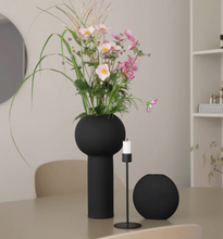 Load image into Gallery viewer, COOEE l PILLAR VASE 32CM l BLACK